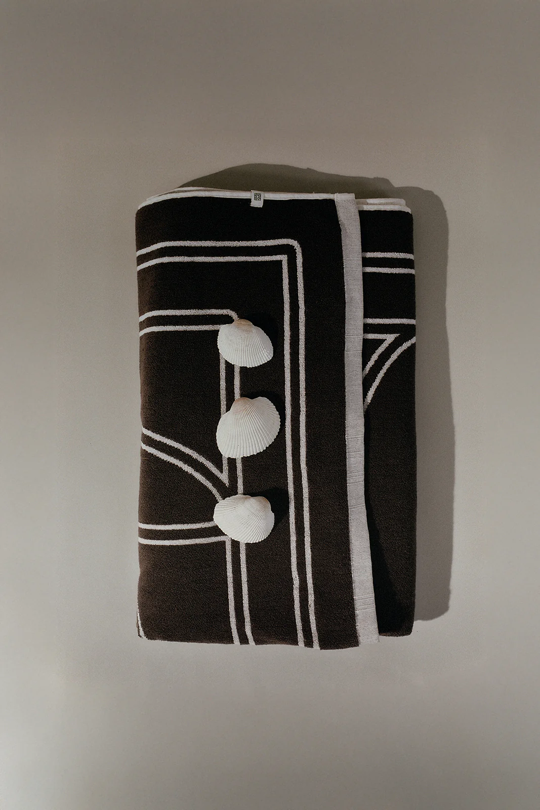 Beau Towel Chocolate Ecru - Image 2