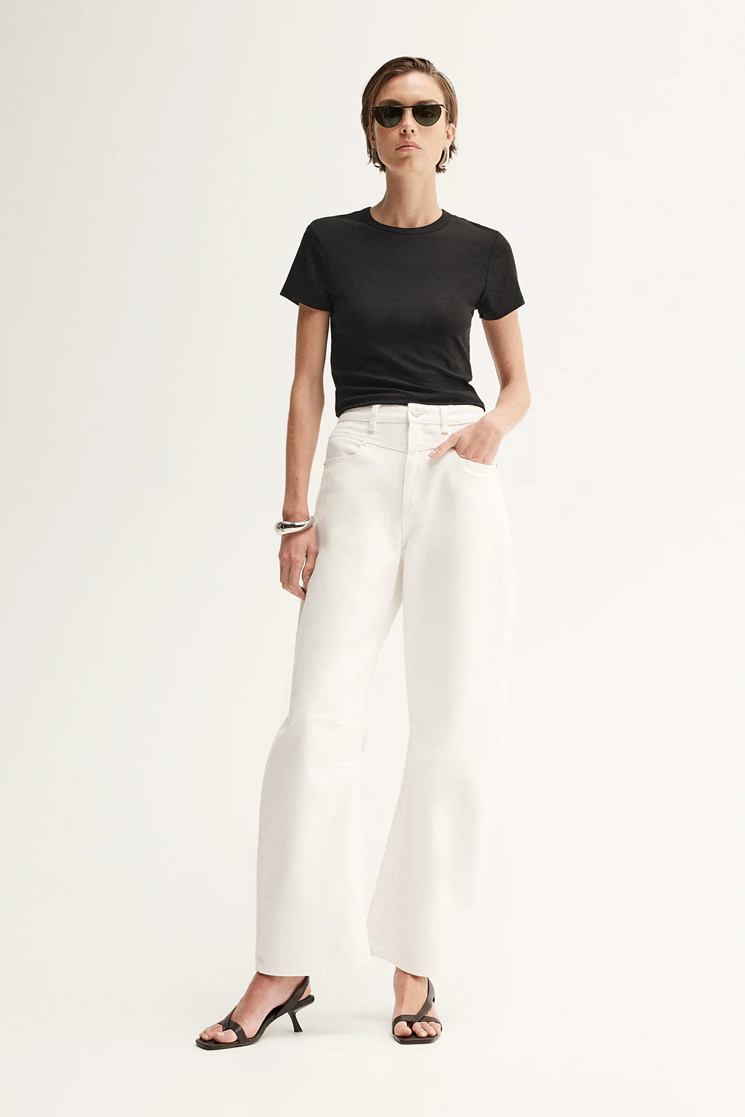 Bonnie Fitted Tee Black - Image 3
