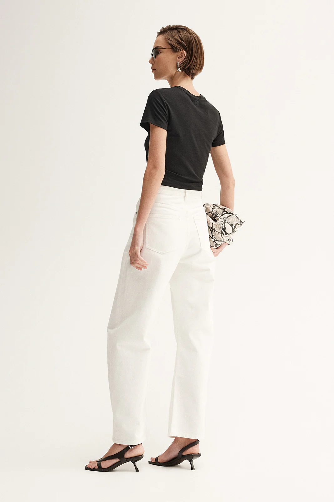 Bonnie Fitted Tee Black - Image 5