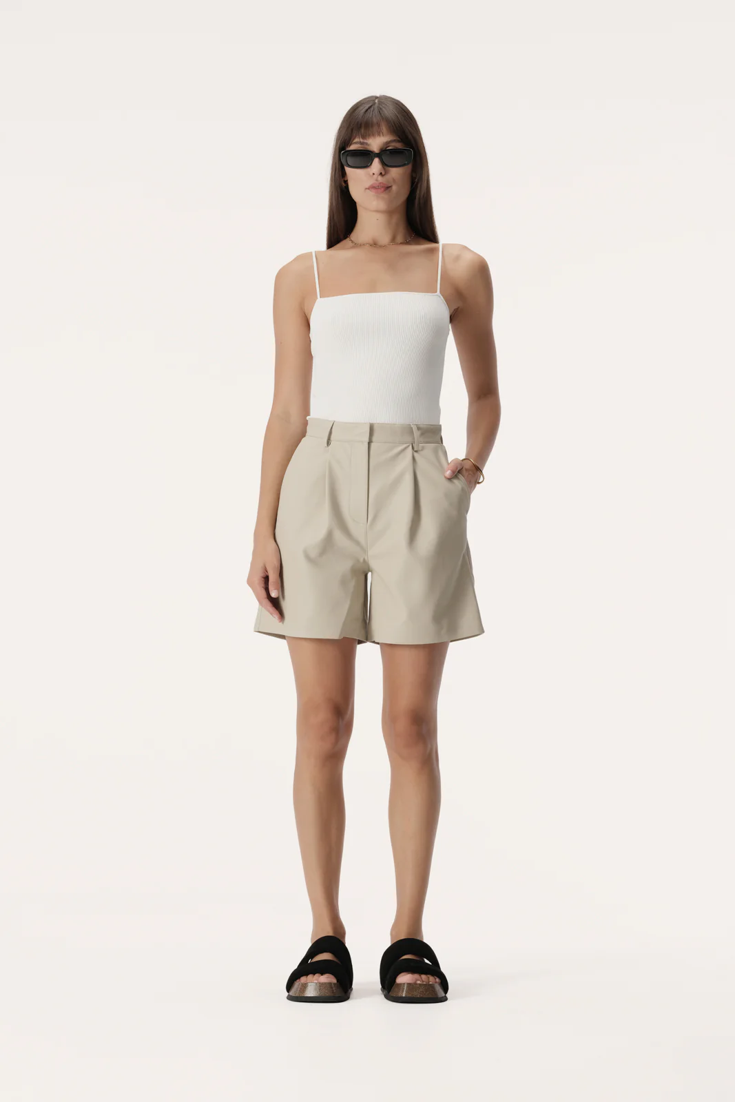 Brooke Short Stone - Image 4