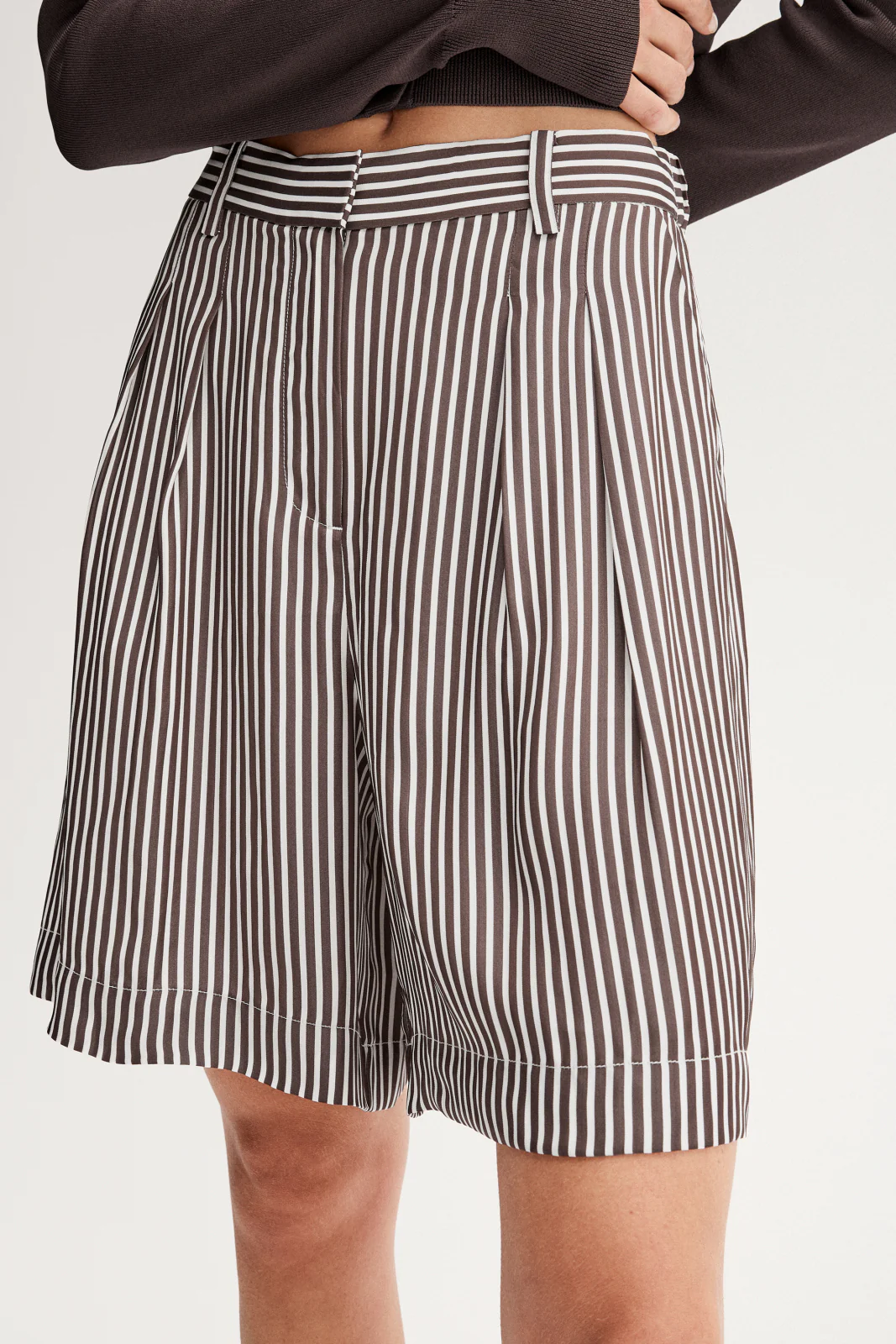 Jamie Stripe Short Brown Stripe - Image 4