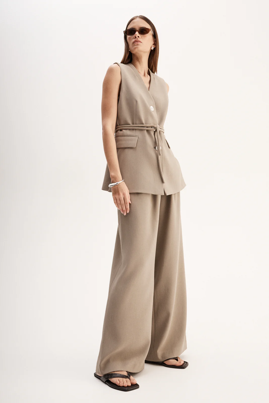 Lora Vest Taupe - Image 7