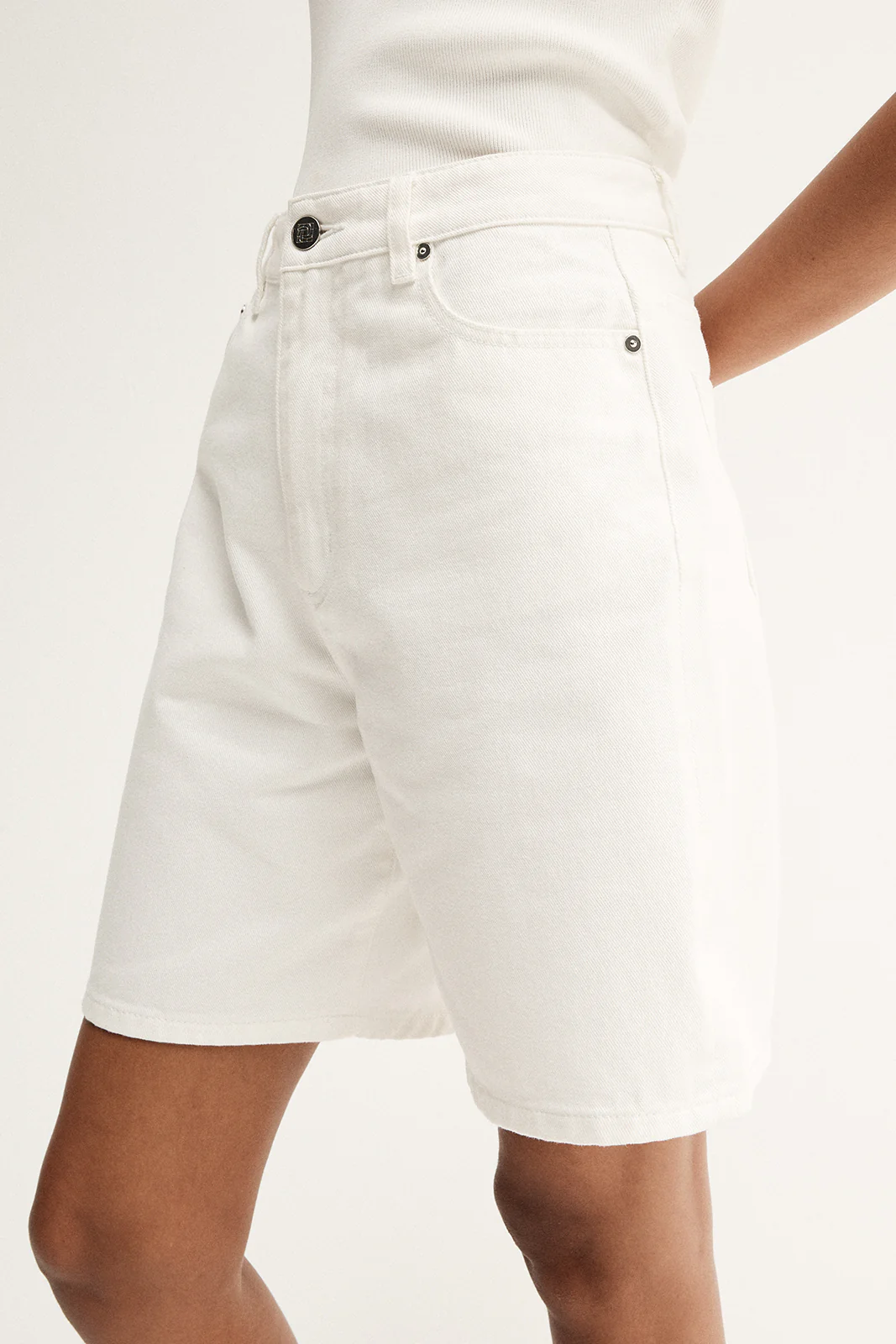 Odin Short Ivory - Image 3