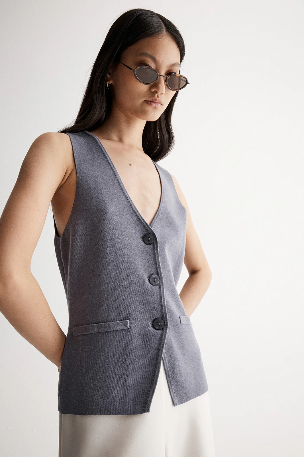 Quincey Knit Vest Storm - Image 2