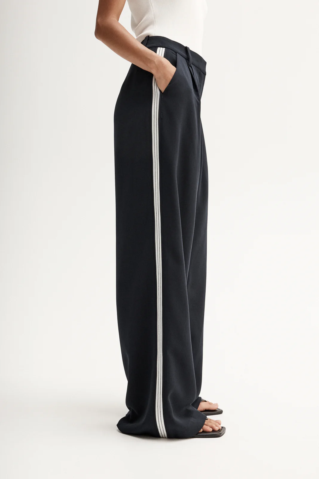 Scarlett Pant Midnight Ink - Image 2