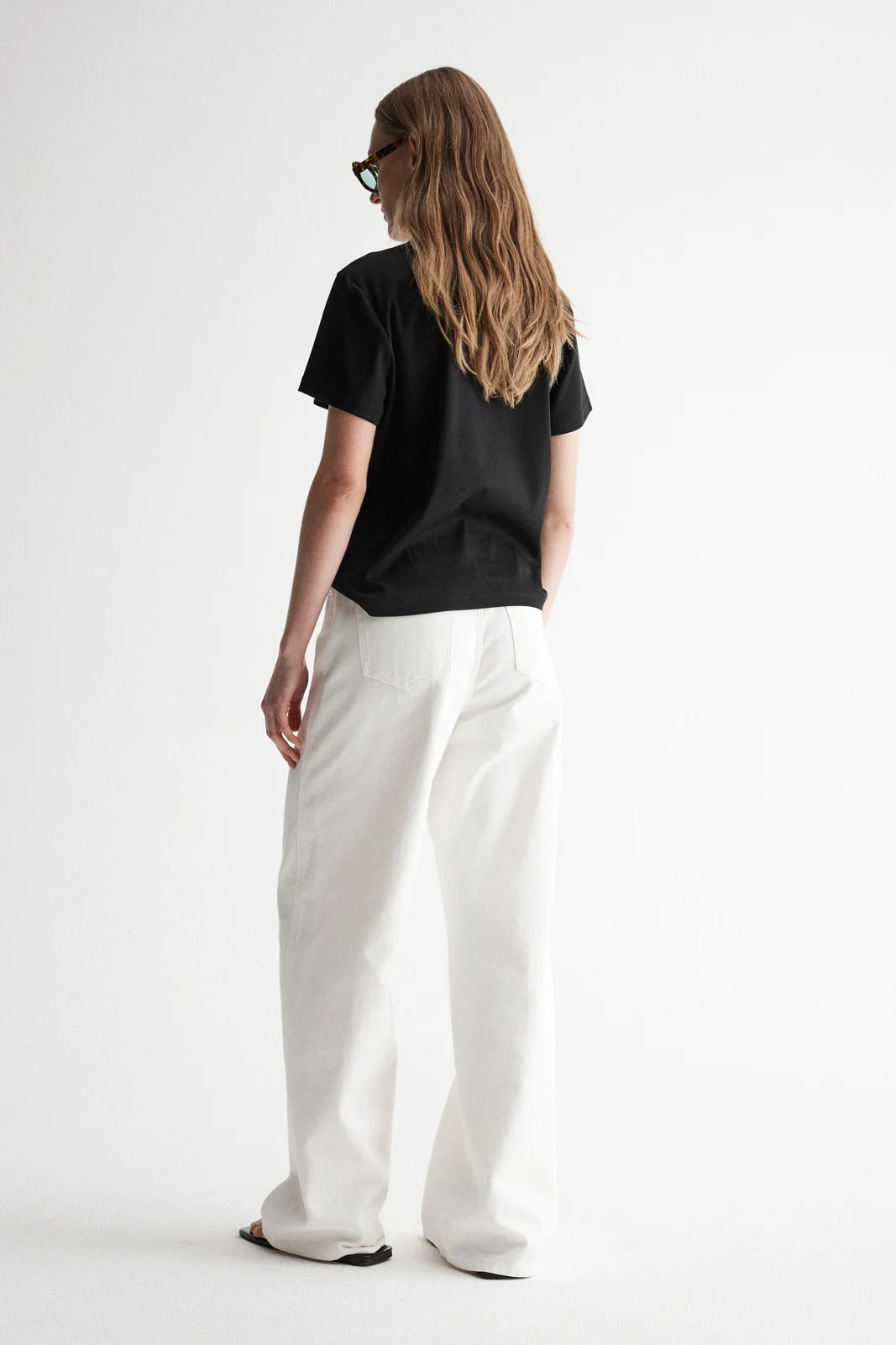 Zoe Tee Black - Image 4